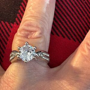 Ring- Size 8 Stainless steel diamond engagement ring just beautiful.Tray RDS-100